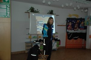 Policjantka na spotkaniu z przedszkolakami