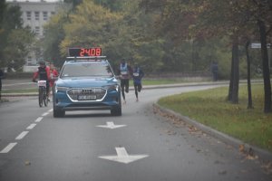 zdjęcie kolorowe: śląscy policjanci podczas  zabezpieczenia XI Silesia Marathon