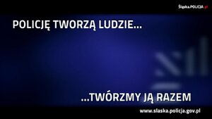zdjęcie kolorowe: na niebieskim tle biały napis: Policję tworzą ludzie... twórzmy ja razem