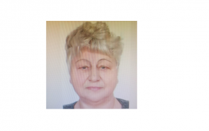 Zdjęcie kolorowe przedstawia wizerunek twarzy zaginionej Jadwigi Adamczyk.