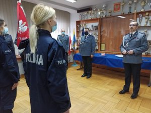 Komendant Miejski Policji w Katowicach insp. Paweł Barski podczas ślubowania nowo przyjętych policjantów