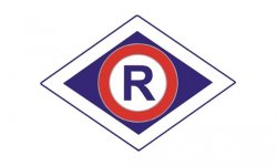 zdjęcie kolorowe: znak graficzny przedstawiający logo wydziału ruchu drogowego, duża litera R wpisana w romb