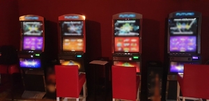zdjęcie kolorowe:  4 zabezpieczone nielegalne automaty do gier hazardowych
