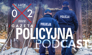 zdjęcie kolorowe:  w zimowej scenerii dwóch umundurowanych policjantów zbliżających się do altanki oraz napisy o treści Gazeta Policyjna, podcast, luty 02, 2022