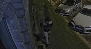 zdjęcie kolorowe: mężczyna podejrzewany o rozbój