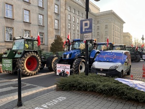zdjęcie kolorowe: rolnicy protestujący w centrum Katowic