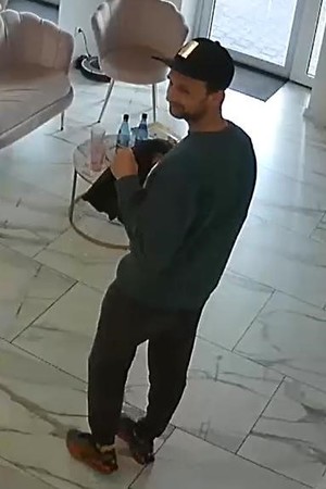 na zdjęciu podejrzewany o kradzież
