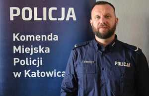 na zdjęciu dzielnicowy rejonu 74 Komisariatu Policji VII w Katowicach