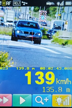 Na zdjęciu widoczne nagranie z fotoradaru