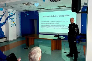 Na zdjęciu policjant podczas szkolenia