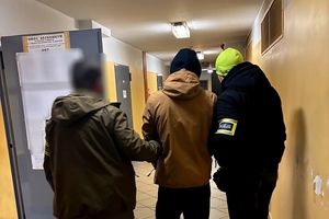 zatrzymany z policjantami